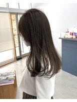 チーク(CHiiK)&nbsp;やわらかい質感のグレージュ・暗めカラー