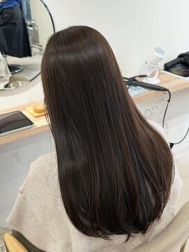 オリ 仙台(Oli) 着物ヘア/ダークアッシュ/ミディアムレイヤーカット