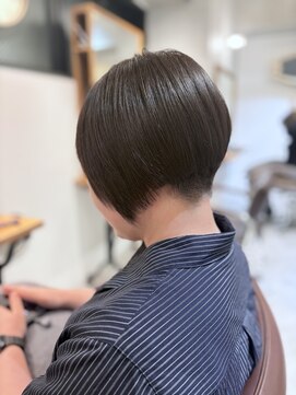 ミミ(Mimi) 刈り上げボブ