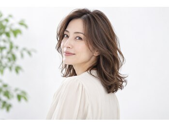 スイ(sui.)の写真/ぺたんこも広がりも。大人の髪悩みを扱いやすく
