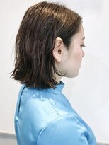 ミーティア バイ クアトロ(Meteor By QUATRO) 外国人風切りっぱなしボブ