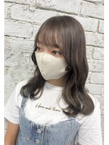 ランティ 難波駅前店(LUNTY NAMBA) グレージュカラー