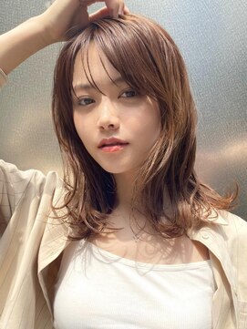 ミンクス 青山店(MINX) くびれレイヤーミディ斜めバングデザインカラーシルキーベージュ