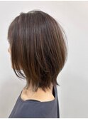 くびれミディアムヘア