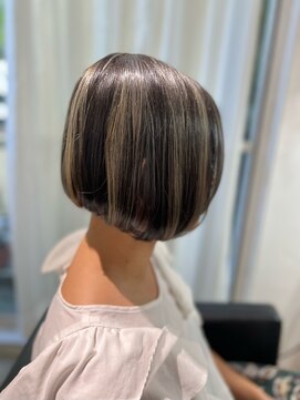 ツムグ 代官山店(TUMUGU) 大人可愛い×ブルーグレージュ白髪ぼかしハイライトマチルダボブ