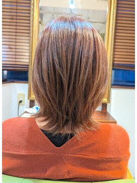 ネウィサリュー 立川(newi saLyu) 大人ミディナチュラルくびれヘア外ハネボブグレーベージュ立川