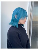ロンド 表参道店(Lond)&nbsp;くびれヘア　レイヤー　ターコイズカラー　ハイトーン