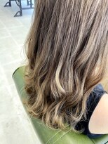 グラム 岡崎北店(gram)&nbsp;【gram】ミルクティーアッシュ_ベージュ_ゆる巻きy