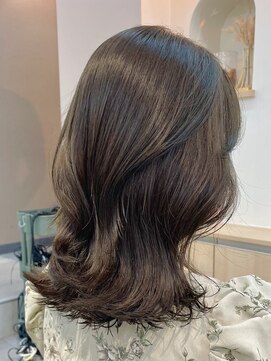 シビバイレボ(CIBI by revo) セミディ/ナチュラルレイヤーカット/フェイスレイヤー[船橋]