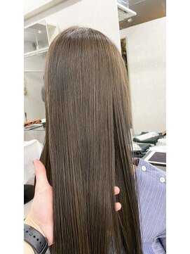 エリュ(elu) 艶髪グレージュ