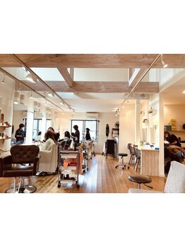 ［リピーター多数◎］家族全員で通えるアットホームなサロン！お子様割引もあるのが嬉しい♪