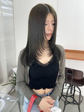 オー(OOO) 顔まわりレイヤー×オリーブ