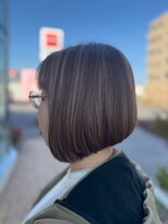 J-シュール 前下がりボブ