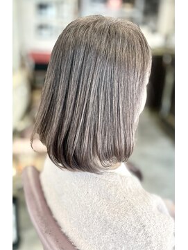 サーティエイト(38) 丸みボブ/アッシュグレージュ/白髪ぼかし/ショート/髪質改善/