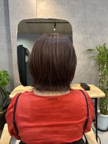 ヘイリー(HAILEY) 外ハネレイヤーボブ×ピンクブラウン