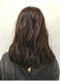 ナチュラルグレージュ
