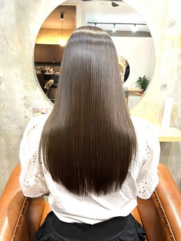 "TOKIOトリートメント"でしっかり髪を保湿しながら内部にたっぷりの栄養補給!毛先まで潤う理想の美髪に♪
