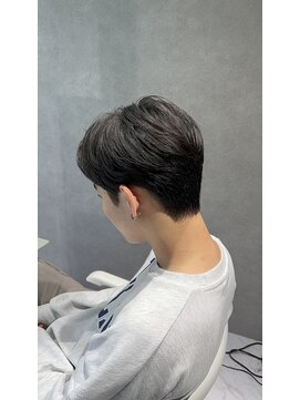 ルミス 銀座(Lumis) 黒髪/束感/ストレート/ショート/縮毛矯正