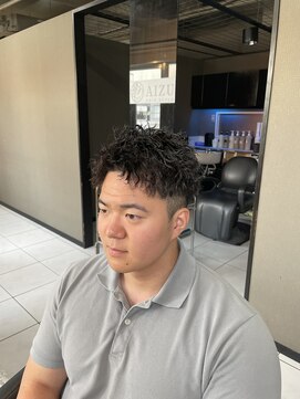 アイズ 海老名(AIZU) ツイストスパイラルパーマ　ツイストパーマ　フェードカット