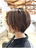 ショートボブ