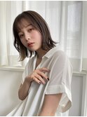 10代20代インナーベージュ外ハネ顔周りレイヤーボブ
