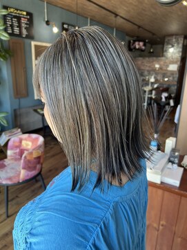 ロイズ ヘアデザイン アンド スパ(LOES) デザインカラー×白髪ぼかしハイライト×ブルージュ