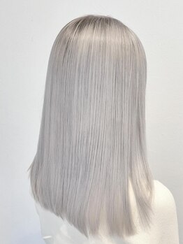 ラフ(rough)の写真/トップクラスのクオリティをお届け!!ハイトーンカラーも潤いたっぷりの艶髪が叶う♪部分矯正も対応◎