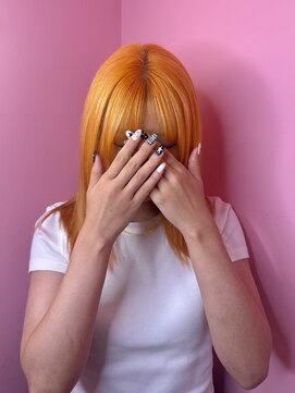 ダズリングディア(Dazzling Deer) ペールオレンジ/ブリーチ/ミディアム/ふんわりミディアム/艶髪