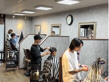 スウェル ジャンティ(SWELL gentil)の雰囲気（福岡でも数少ない半個室のバーバーショップです）