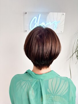 グランツ(GLANZ) 上品な艶カラーのナチュラルショート