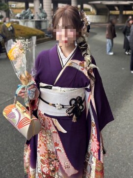 ロイオブジゼル(roi of GiseL) ヘアセット 成人式 卒業式 振袖 袴 タイトシニオン カチモリ