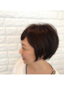 ワンピース(ONE PEACE) シルエットが綺麗な大人ショートボブ