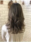 ミントベージュ