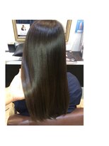 ルーミールーム(RoomieRoom)&nbsp;森本タクミ　の　髪質改善/カーキベージュ