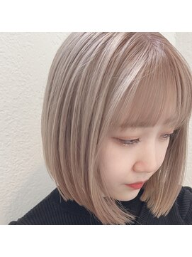 エイトセカンド 新宿三丁目店(EIGHT second) ミルクティーカラー