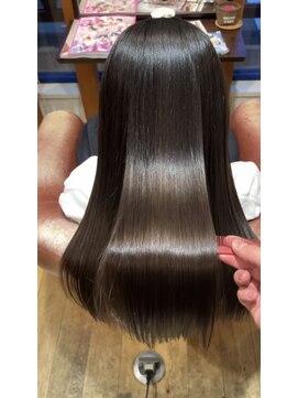 ヘアーサロン エクシア(Hair Salon EXIA) サラ艶ストレート
