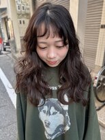 エヴリンアンドペイジ(Evelyn&paige)&nbsp;ウェーブヘア/コテ巻きスタイル【神戸元町/水原】