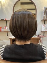 ヴィアンカ(Vianca) 大人丸みショートボブ