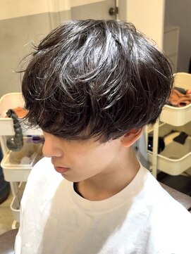 ノイセルヘアー(Noisyle Men's hair) リバースセンターパート/ニュアンスパーマ/ダウンバング/MEN'S