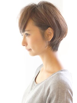 レウナ 外苑前(Reuna) 黒髪でも可愛く決まるコンパクトショート