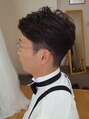 ヘアーケー(hair K)&nbsp;耳回りを短めに刈り、グリースやジェルを使って固めてスッキリ！