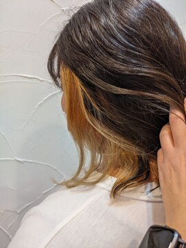 アン(Hair make un) インナーカラー王道ベージュ