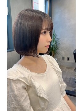 アイユー(ii+U) 大人可愛い20代30代小顔丸みショートボブマッシュ