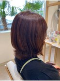 表面軽めの切りっぱなし風レイヤーボブ