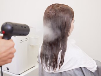 ベース 美容室BASEの写真/【ヘアマゼランスチームトリートメント】髪内部まで整い、ツヤと弾力のある水分調節できる髪へ♪