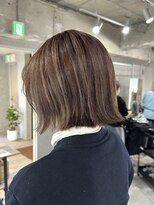 ラック(LUCK)&nbsp;白髪ぼかし/船橋/くすみベージュ/細めハイライト