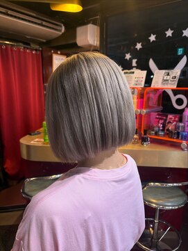 グリッツ (GLITZ) ハイトーンミルクティーボブカット