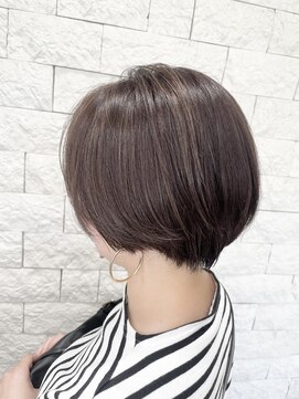 ラヴリア カミツ(LOVERIA KAMITSU) シルバーアッシュ