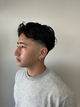 イッヒ 茅ヶ崎(IHHI) 外国人風ラルフカールフェードパーマ