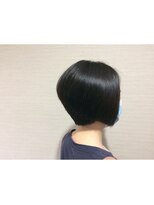 美容室テク アート バイ シック 前下がりボブ